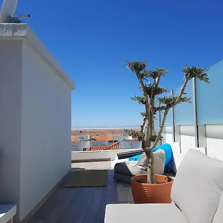 Apartment Sitius 5b - New Seaview With Rooftop Terrace In Historical Centre Sitio Da Nazaré